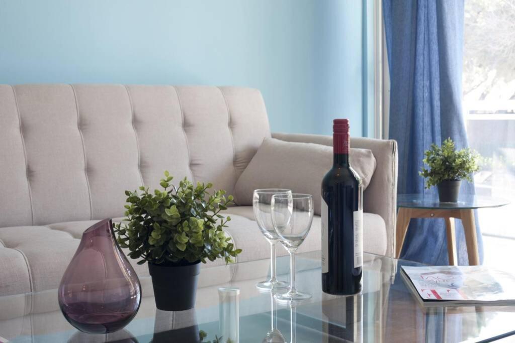 Palaio Faliro, A Bright And Spacious Apartment Athens Exterior photo