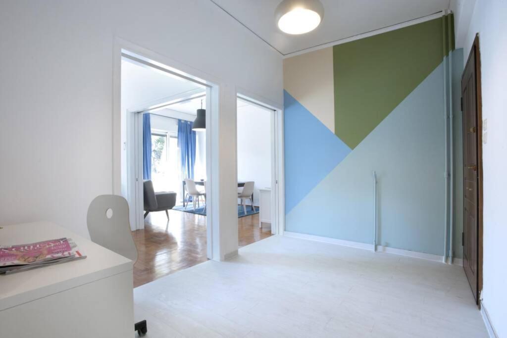Palaio Faliro, A Bright And Spacious Apartment Athens Exterior photo